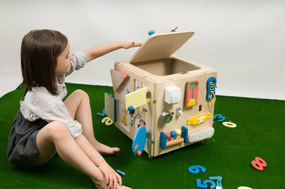 Drvena kocka multifunkcionalna natur igra