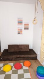 Sofa – indoor - Image 32